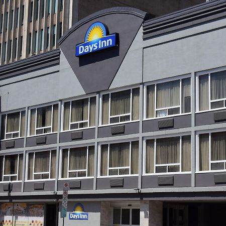 Days Inn By Wyndham Ottawa Bagian luar foto