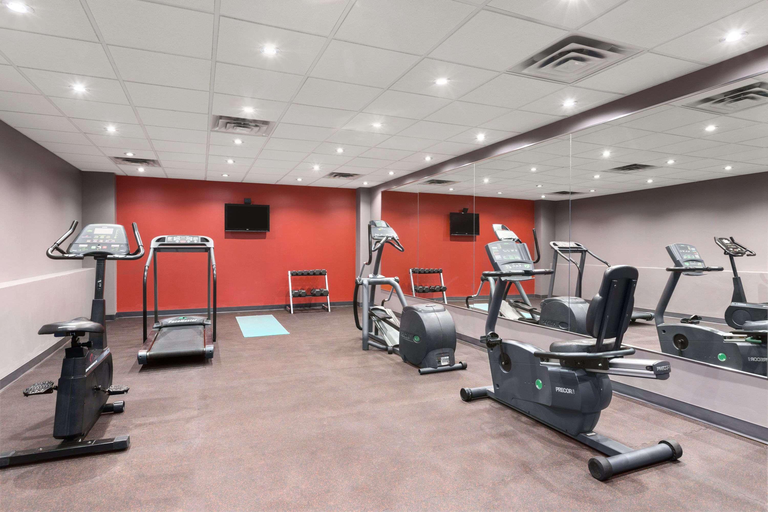 Days Inn By Wyndham Ottawa Bagian luar foto