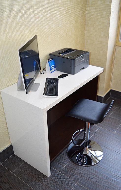 Days Inn By Wyndham Ottawa Bagian luar foto